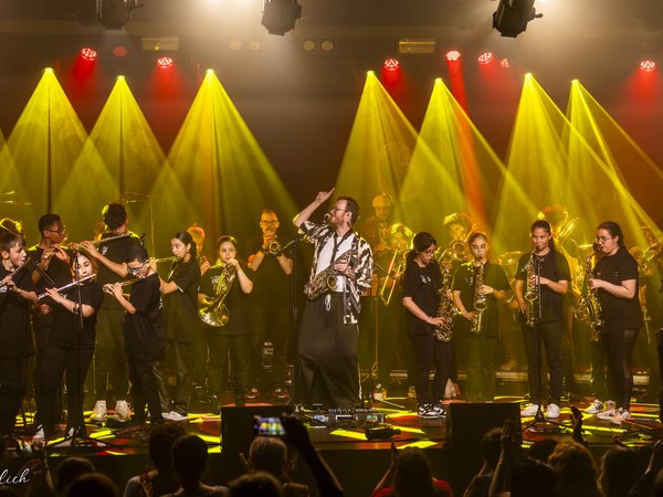 Taqsim Driver-orchestre à l'école-230-cr3-DxO_DeepPRIMEXD2